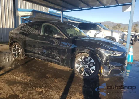 2023 Ford Mustang Mach-E Premium z USA, uszkodzony, nr VIN 3FMTK3SU4PMA96629